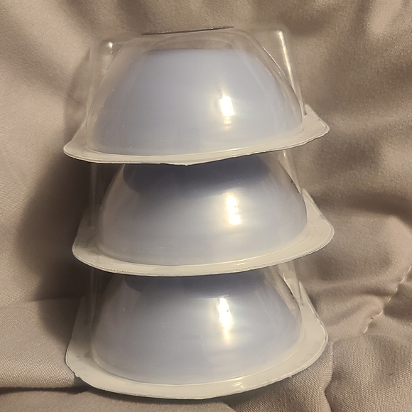 Yankee Candle Tart Wax Melt - Brand New and Sealed - Life's a Breeze - Picture 2 of 2